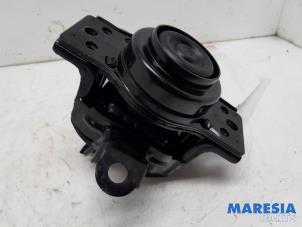 Engine mount from a Opel Karl 1.0 12V 2019