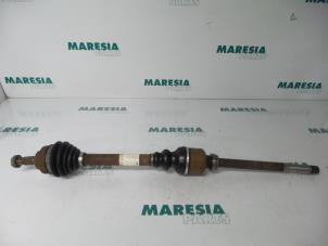 Used Front drive shaft, right Peugeot 307 SW (3H) 2.0 HDi 110 FAP Price € 35,00 Margin scheme offered by Maresia Parts