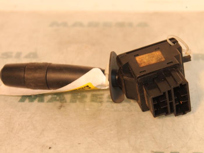 Indicator switch from a Peugeot 605 1992