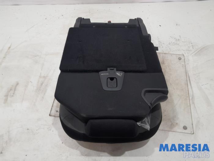 Używane Fotel tylny Citroen C4 Grand Picasso (3A) 1.6 16V VTi 120 Cena € 126,00 Procedura marży oferowane przez Maresia Parts