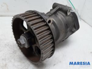 Usados Bomba de gasolina mecánica Renault Kangoo Express (FW) 1.5 dCi 85 Precio € 240,79 IVA incluido ofrecido por Maresia Parts