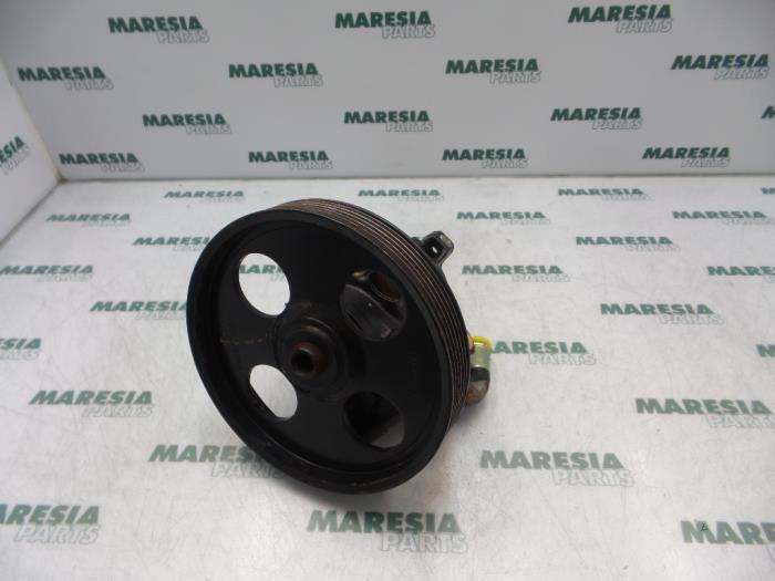 Usagé Pompe de direction Peugeot 306 (7A/C/S) 2.0 XSi,ST Prix € 40,00 Règlement à la marge proposé par Maresia Parts