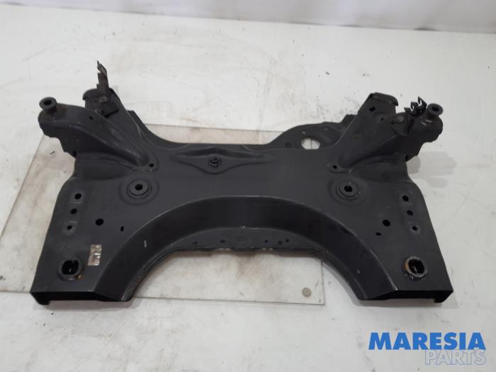 Begagnade Underram Peugeot Expert (V1/VA/VB/VE/VF/VT/VY) 1.6 Blue HDi 95 16V Pris € 181,44 Inklusive moms erbjuds av Maresia Parts
