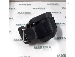 Gebrauchte Sicherheitsgurt links hinten Peugeot 106 II 1.1 XN,XR,XT,Accent Preis € 20,00 Margenregelung angeboten von Maresia Parts