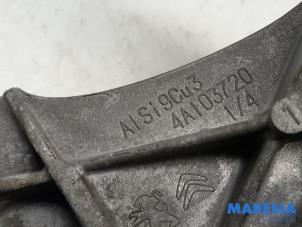 Engine mount from a Citroën C4 Grand Picasso (3A) 1.6 16V VTi 120 2014