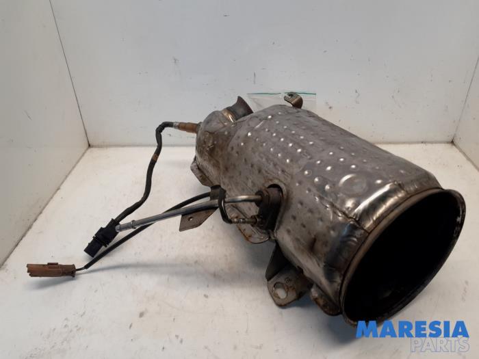 Używane Katalizator Citroen DS3 (SA) 1.6 e-HDi Cena € 199,00 Procedura marży oferowane przez Maresia Parts