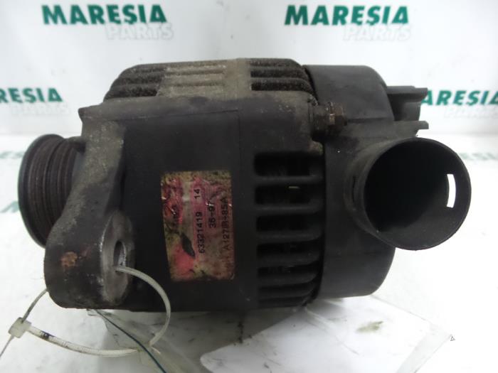 Dynamo van een Fiat Brava (182B) 1.9 TDS S,SX 75 1997