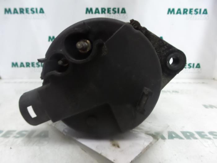 Dynamo van een Fiat Brava (182B) 1.9 TDS S,SX 75 1997