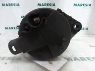 Dynamo van een Fiat Brava (182B) 1.9 TDS S,SX 75 1997