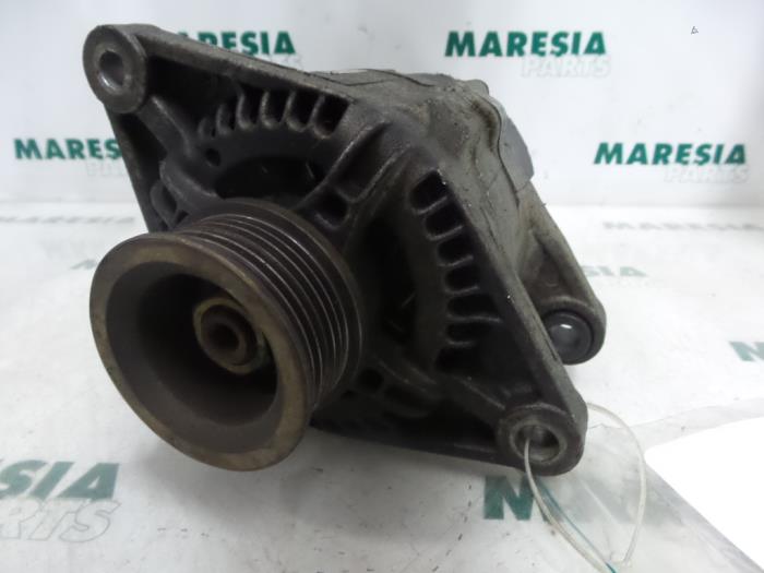 Usagé Dynamo Fiat Brava (182B) 1.4 S,SX 12V Prix € 40,00 Règlement à la marge proposé par Maresia Parts