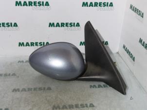 Used Wing mirror, right Alfa Romeo 147 (937) 1.9 JTD 115 Price € 40,00 Margin scheme offered by Maresia Parts