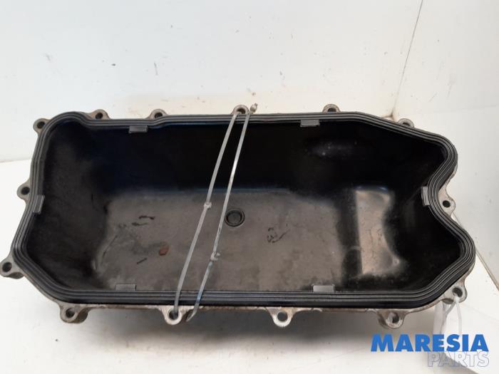 Usagé Couvercle carter Fiat Ducato (250) 2.3 D 130 Multijet Prix € 60,44 Prix TTC proposé par Maresia Parts