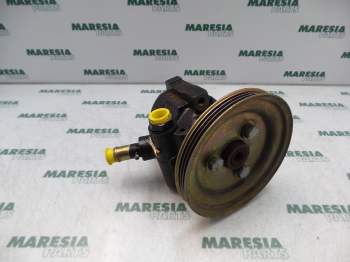 Usagé Pompe de direction Fiat Punto I (176) 60 1.2 S,SX,Selecta Prix € 40,00 Règlement à la marge proposé par Maresia Parts