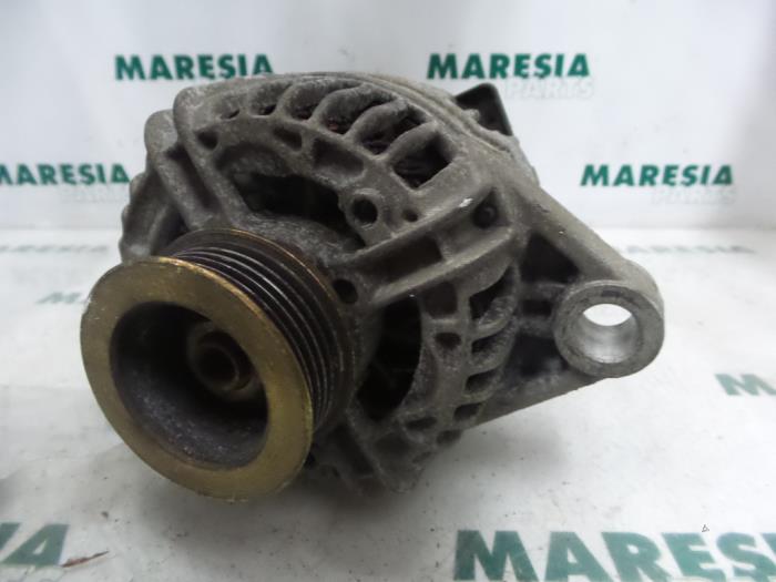 Used Dynamo Fiat Stilo (192A/B) 1.6 16V 5-Drs. Price € 40,00 Margin scheme offered by Maresia Parts