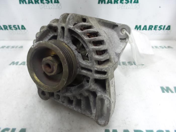 Used Dynamo Fiat Stilo (192A/B) 1.2 16V 3-Drs. Price € 40,00 Margin scheme offered by Maresia Parts