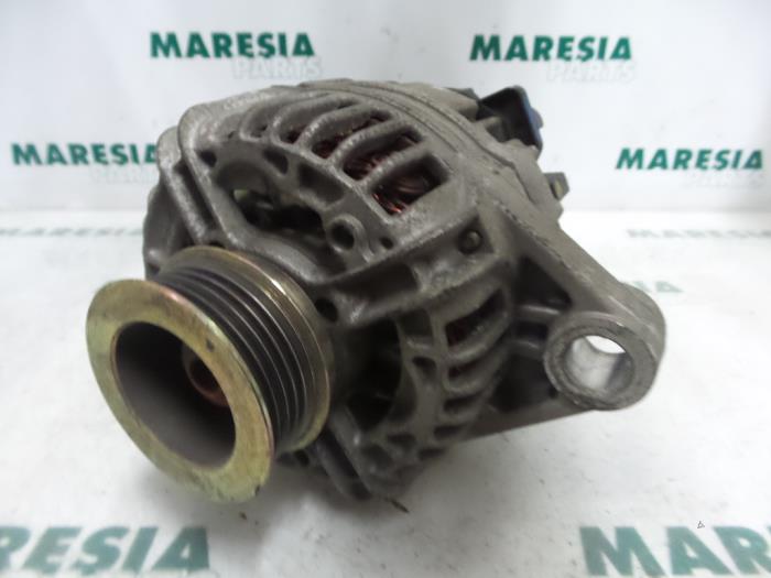 Used Dynamo Fiat Stilo (192A/B) 1.6 16V 5-Drs. Price € 40,00 Margin scheme offered by Maresia Parts