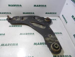 Used Front lower wishbone, left Renault Trafic New (FL) 1.9 dCi 100 16V Price € 25,00 Margin scheme offered by Maresia Parts