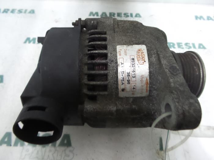 Dynamo van een Fiat Marea (185AX) 1.9 Tds 100 ELX 1997