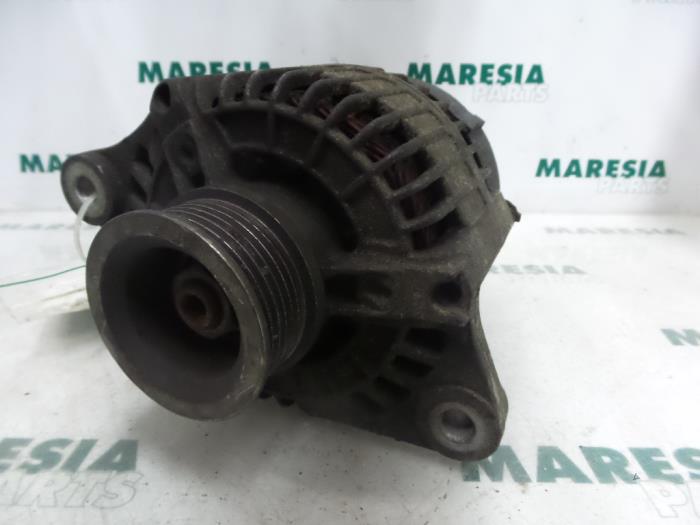 Begagnade Dynamo Fiat Marea (185AX) 1.8 ELX 16V Pris € 40,00 Marginaltabell erbjuds av Maresia Parts
