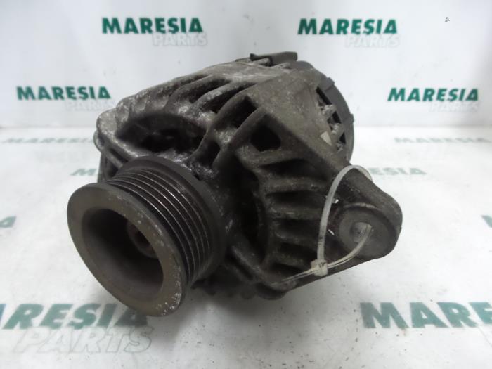 Begagnade Dynamo Fiat Marea Weekend (185BX/CX) 1.8 ELX 16V Pris € 40,00 Marginaltabell erbjuds av Maresia Parts