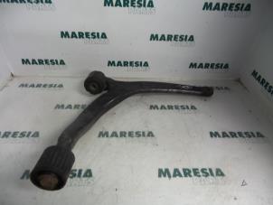 Used Front lower wishbone, right Peugeot 607 (9D/U) 2.0 16V Price € 35,00 Margin scheme offered by Maresia Parts