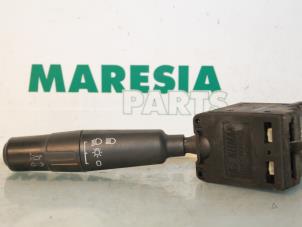 Gebrauchte Richtungsanzeiger Schalter Peugeot 106 Preis € 25,00 Margenregelung angeboten von Maresia Parts