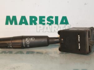 Gebrauchte Richtungsanzeiger Schalter Peugeot 106 I 1.1 i XN,XR,XT Preis € 25,00 Margenregelung angeboten von Maresia Parts