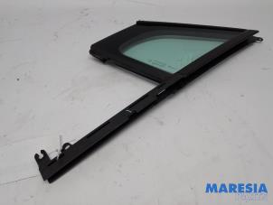 Usados Ventanilla triangular izquierda delante Peugeot 3008 I (0U/HU) 1.6 16V THP 155 Precio € 30,00 Norma de margen ofrecido por Maresia Parts