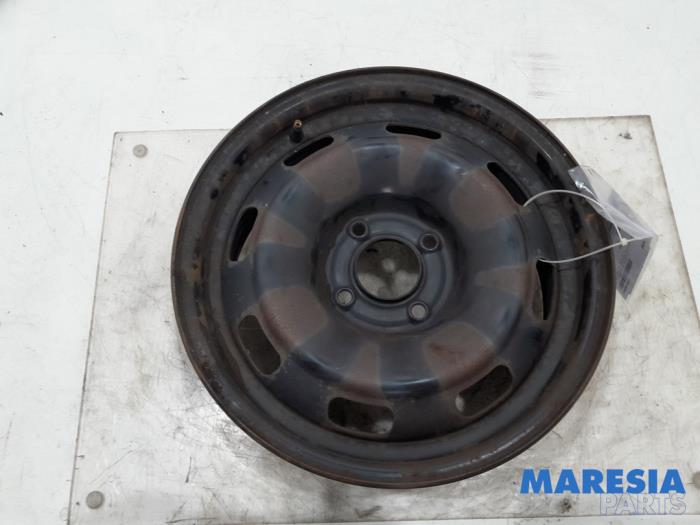 Używane Obrecz Peugeot 208 I (CA/CC/CK/CL) 1.2 Vti 12V PureTech 82 Cena € 20,00 Procedura marży oferowane przez Maresia Parts