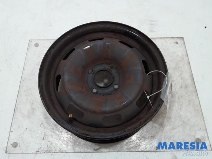 Używane Obrecz Peugeot 208 I (CA/CC/CK/CL) 1.2 Vti 12V PureTech 82 Cena € 20,00 Procedura marży oferowane przez Maresia Parts
