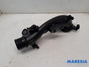 Intercooler Rohr van een Fiat Panda (312) 0.9 TwinAir Turbo 85 2013