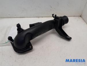 Intercooler Rohr van een Fiat Panda (312) 0.9 TwinAir Turbo 85 2013