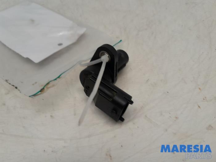 Begagnade Vevaxelsensor Fiat 500 (312) 1.2 Pris € 14,98 Marginaltabell erbjuds av Maresia Parts