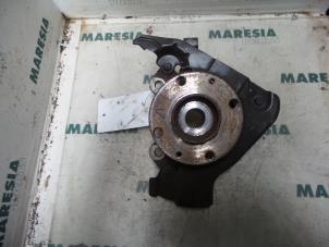 Used Knuckle, front left Fiat Idea (350AX) 1.4 16V Price € 35,00 Margin scheme offered by Maresia Parts