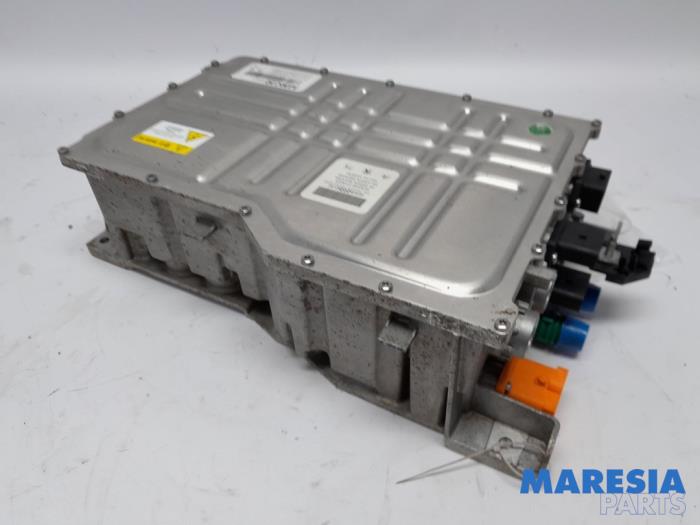 Używane Ladowarka pokladowa Citroen C5 Aircross I (A4/AC/AJ/AR) 1.6 Hybrid 225 16V Cena € 750,20 Z VAT oferowane przez Maresia Parts