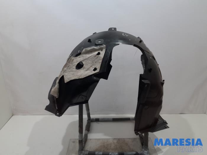 Używane Nadkole Citroen C4 Berline (BA/BB/BC) ë-C4 50 kWh Cena € 50,00 Procedura marży oferowane przez Maresia Parts