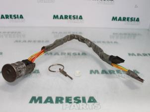 Gebrauchte Zündschloss + Schlüssel Renault Kangoo (KC) 1.9 dTi Preis € 25,00 Margenregelung angeboten von Maresia Parts