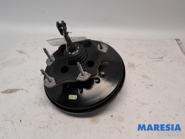 Usagé Servo frein Renault Captur I (2R) 1.2 TCE 16V EDC Prix € 34,95 Règlement à la marge proposé par Maresia Parts