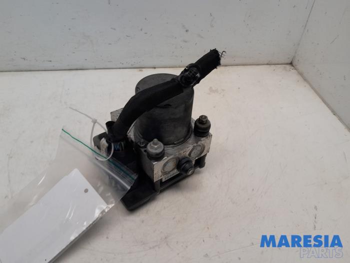 Used ABS pump Citroen C5 III Berline (RD) 2.0 16V Price € 99,95 Margin scheme offered by Maresia Parts