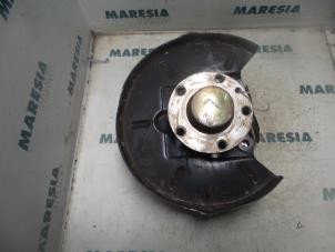 Used Knuckle, rear left Peugeot 404 2.0 D Price € 35,00 Margin scheme offered by Maresia Parts