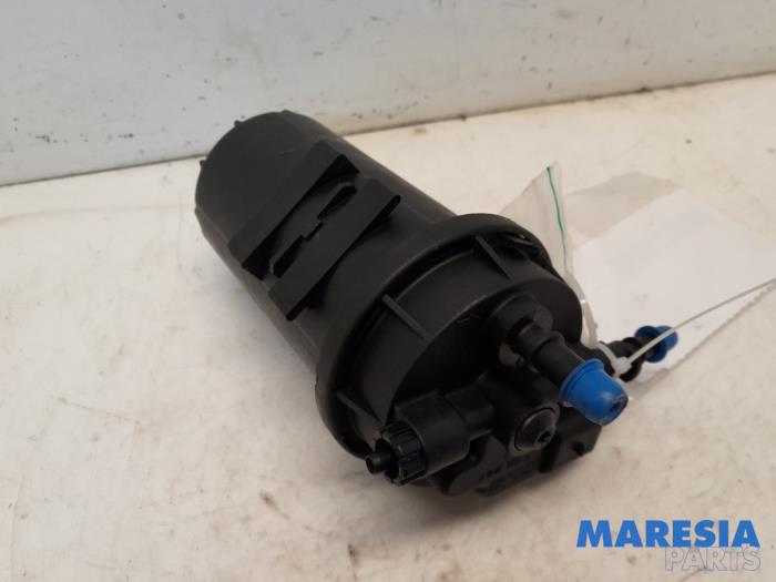 Gebrauchte Kraftstofffilter Renault Trafic New (FL) 2.5 dCi 16V 145 Preis € 60,50 Mit Mehrwertsteuer angeboten von Maresia Parts