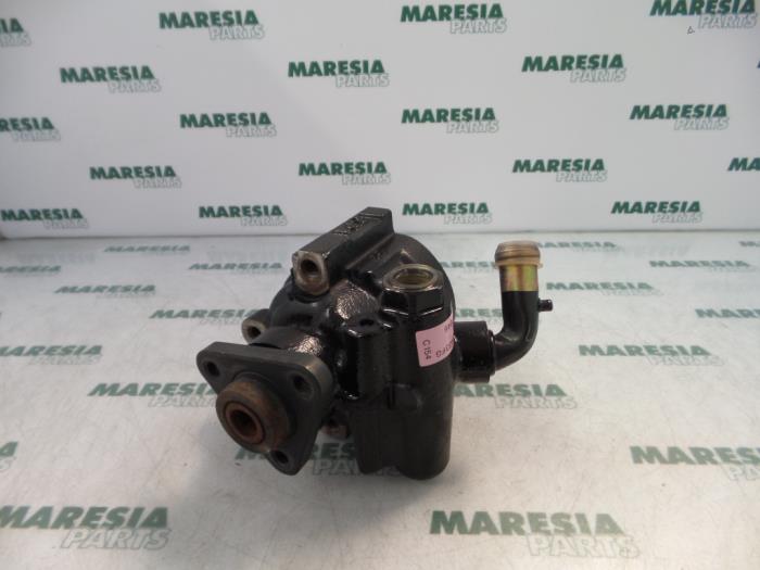 Usagé Pompe de direction Fiat Marea Weekend (185BX/CX) 1.6 SX,ELX 16V Prix € 40,00 Règlement à la marge proposé par Maresia Parts