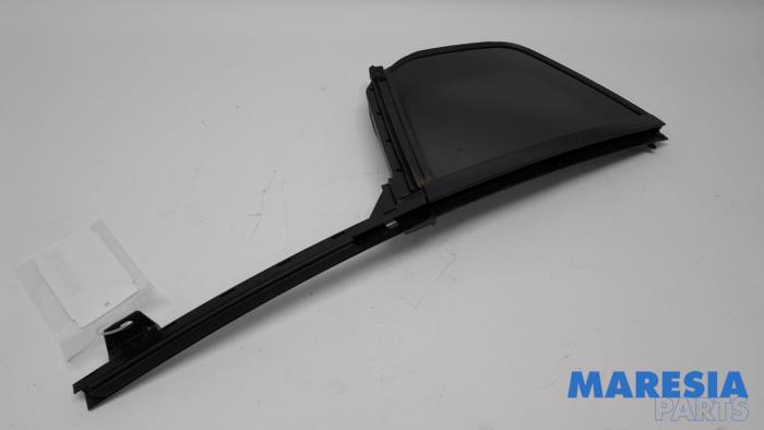 Usados Ventanilla triangular derecha detrás Citroen C5 Aircross I (A4/AC/AJ/AR) 1.6 Hybrid 225 16V Precio € 119,79 IVA incluido ofrecido por Maresia Parts