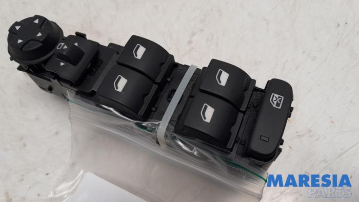 Usados Interruptor combinado de ventanillas Citroen C5 Aircross I (A4/AC/AJ/AR) 1.6 Hybrid 225 16V Precio € 151,24 IVA incluido ofrecido por Maresia Parts