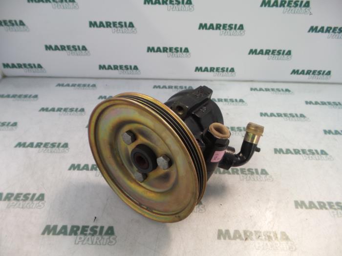 Usagé Pompe de direction Fiat Marea Weekend (185BX/CX) 1.6 SX,ELX 16V Prix € 40,00 Règlement à la marge proposé par Maresia Parts