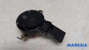 Begagnade Regnsensor Citroen C5 Aircross I (A4/AC/AJ/AR) 1.6 Hybrid 225 16V Pris € 29,28 Inklusive moms erbjuds av Maresia Parts