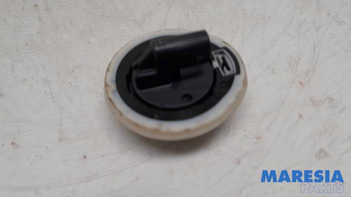 Begagnade Airbagsensor Citroen C5 Aircross I (A4/AC/AJ/AR) 1.6 Hybrid 225 16V Pris € 18,15 Inklusive moms erbjuds av Maresia Parts