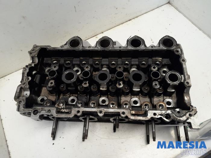 Begagnade Topplock Peugeot 5008 I (0A/0E) 1.6 HDiF 16V Pris € 149,99 Marginaltabell erbjuds av Maresia Parts