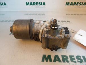 Used Front wiper motor Alfa Romeo 147 (937) 1.9 JTD 16V Price € 35,00 Margin scheme offered by Maresia Parts