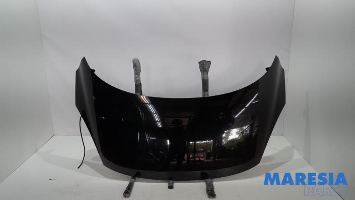 Używane Maska Renault Scénic III (JZ) 2.0 16V CVT Cena € 115,00 Procedura marży oferowane przez Maresia Parts